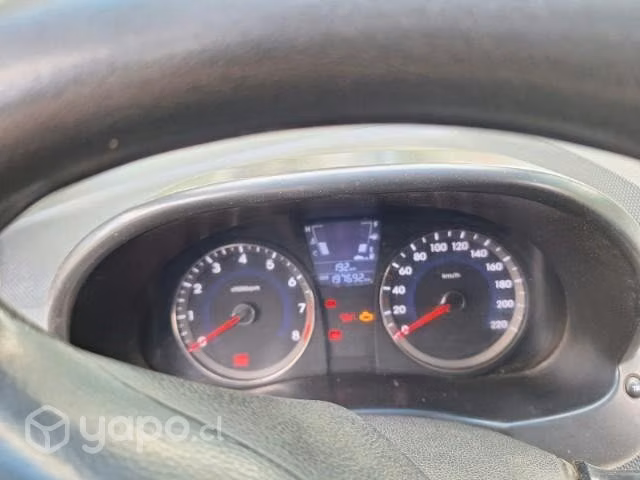 Vendo Hyundai accent año 2011 - Imagen 2