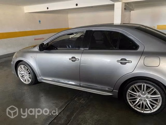 Sólo por renovación Suzuki Kizashi sport AWD 2.4 A