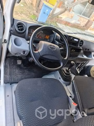 Camion Hino xzu 616