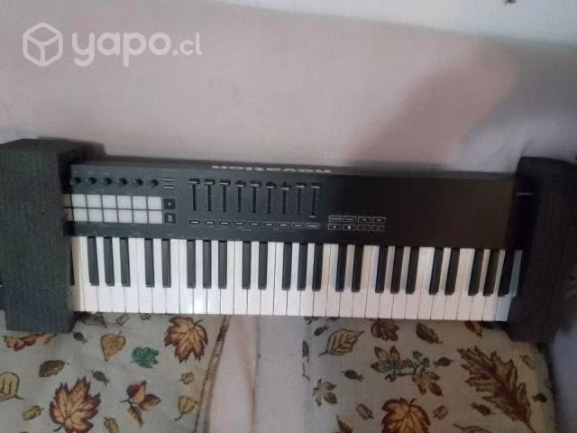 Controlador midi novation