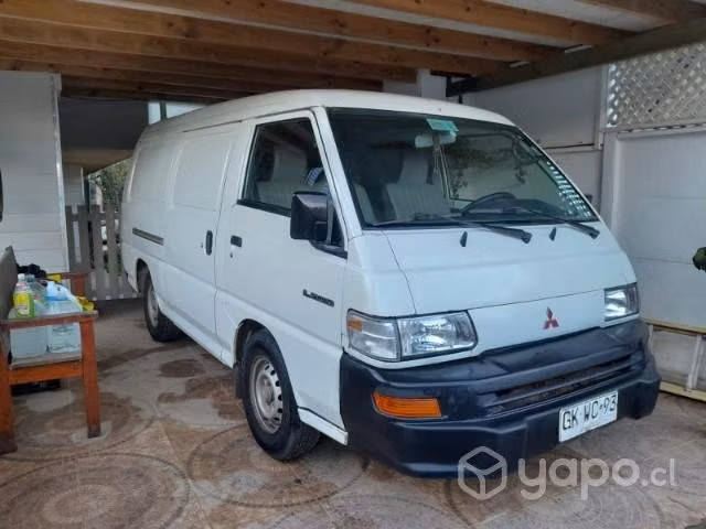 Mitsubishi L300. A toda prueba, único dueño.