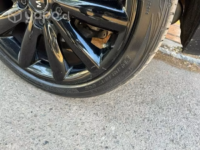 Neumáticos Runflat 205/45/17 excelente estado