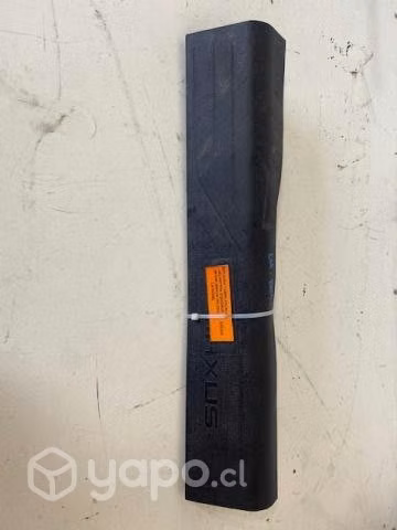 Tapiz cubre zocalo del izq (MT240) Maxus T60 2020