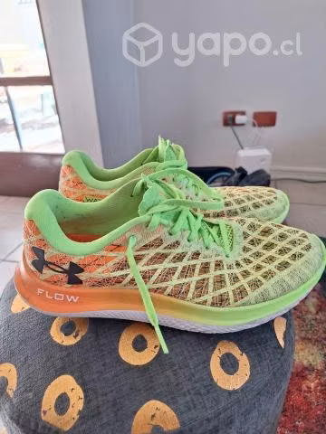 Zapatillas ranning ,flour Under Armour