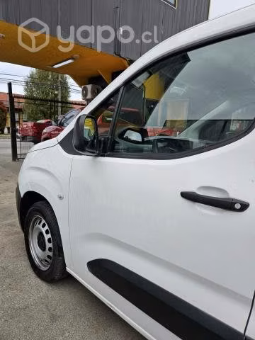 Peugeot partner 2021