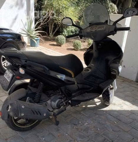 Moto Gilera RunnerST 200