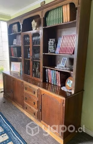 Biblioteca con cajoneras