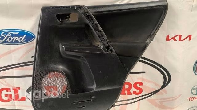 Tapiz cubrepuerta trasera derecha TOYOTA RAV4 (2)