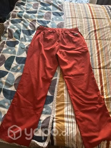 Uniforme Rojo oscuro, marca Grey - Imagen 6