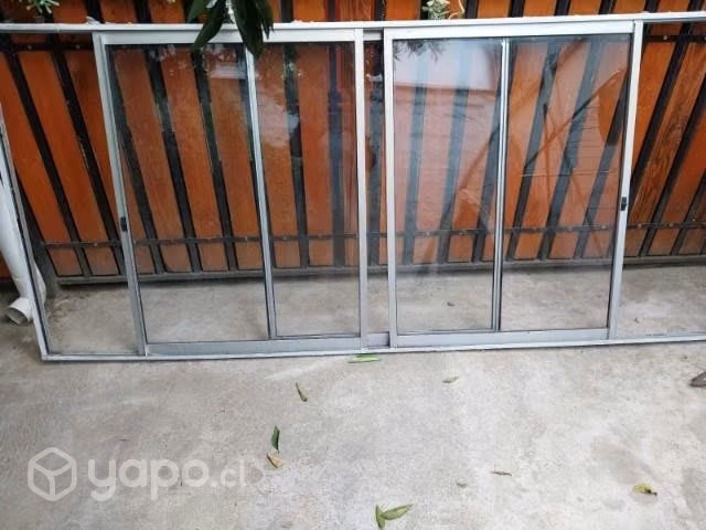 Ventanal más su proteccion