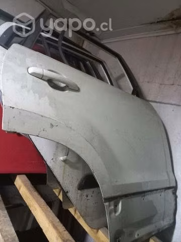 Puerta trasera derecha suzuki gran nomade 2014