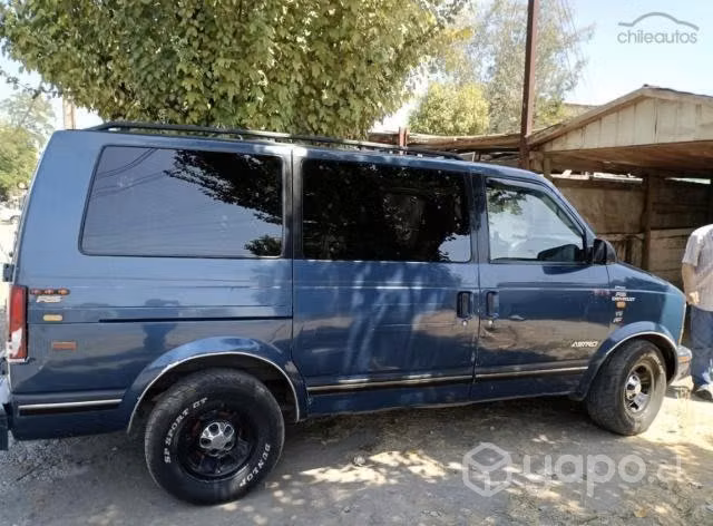 Chevrolet astro 2000
