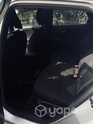 Volvo v40 2013