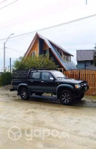 Se vende Toyota hilux 4x4 1994