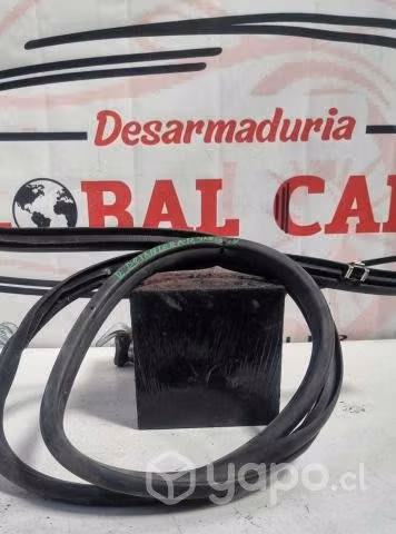 Goma puerta delantera derecha TOYOTA YARIS 2014