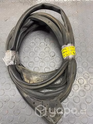 Goma contorno puerta trasera izquierda Maxus T60 2