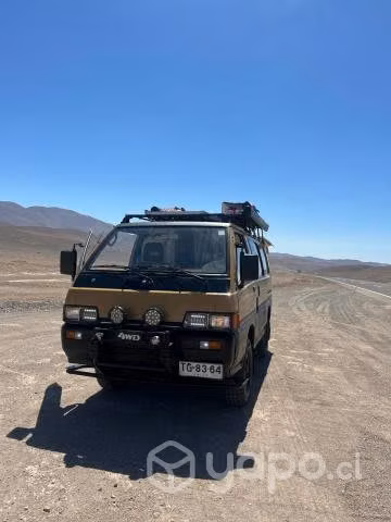 CAMPERVAN MITSUBISHI DELICA 4x4 1990