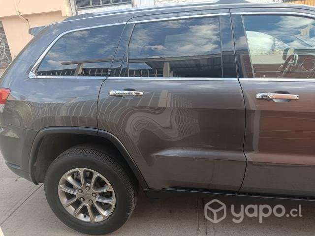 Vendo Jeep Grand Cherokee Límited 3.00 Diesel - Imagen 4
