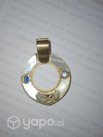 Medallón en oro amarillo 18K y diamante - Imagen 3
