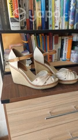 Sandalia lona, Terraplen alto