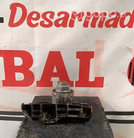 Ménsula de parachoque trasero izquierdo TOYOTA RAV