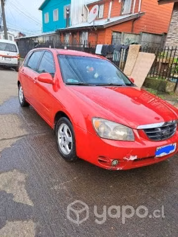 Kia cerato 2005