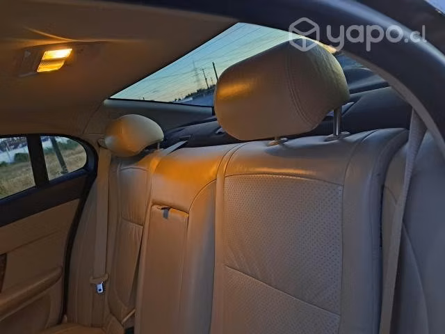 Vendo o permuto Jaguar XF 2009