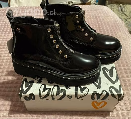 Botin de charol negro, nuevo - Imagen 3