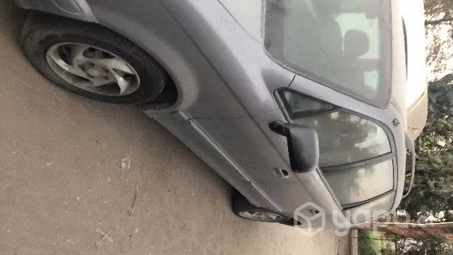 Hyundai trajes