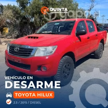 Vehiculo en Desarme TOYOTA HILUX 2015