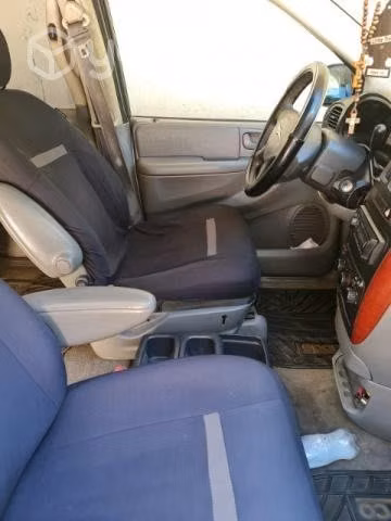 Vendo van chrysler town & country 2.007 - Imagen 3