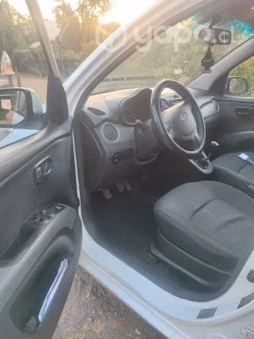 Hyundai i-10 2013