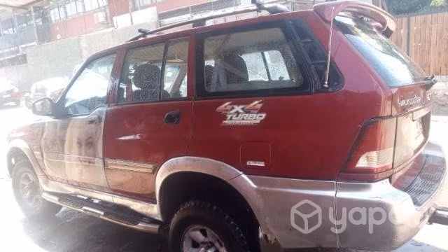 Vendo camioneta 4x4 excelente estado transferible