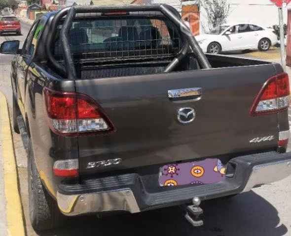 Vendo camioneta mazda bt50 año 2018