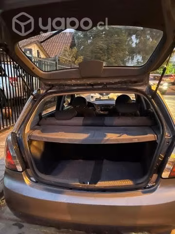 Kia motors rio jb 2011