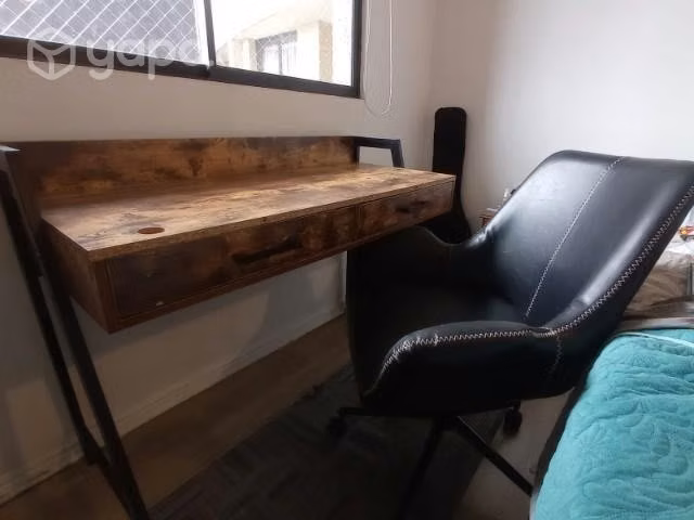 Escritorio y silla escritorio - Imagen 3