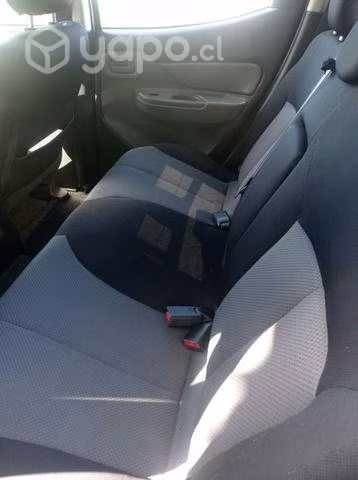 Mitsubishi L200 muy buena solo por renovacio