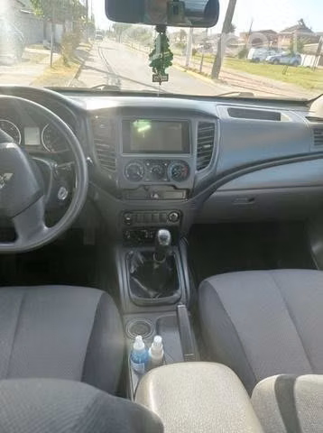 Mitsubishi L200 muy buena solo por renovacio
