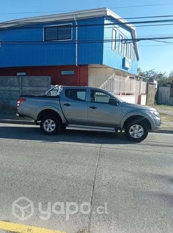 Mitsubishi L200 muy buena solo por renovacio