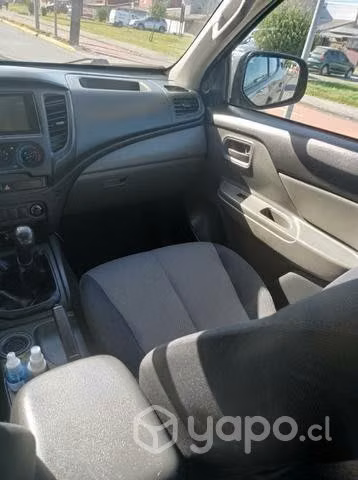 Mitsubishi L200 muy buena solo por renovacio