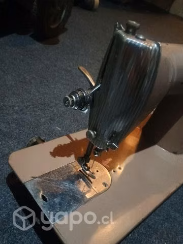 Máquina de coser antigua Singuer