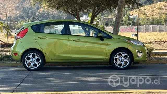 Ford fiesta verde