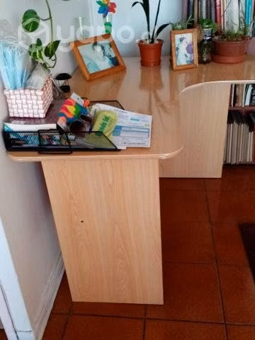Escritorio en buen estado - Imagen 3