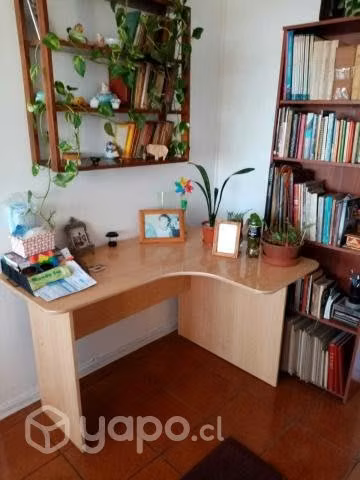 Escritorio en buen estado - Imagen 2