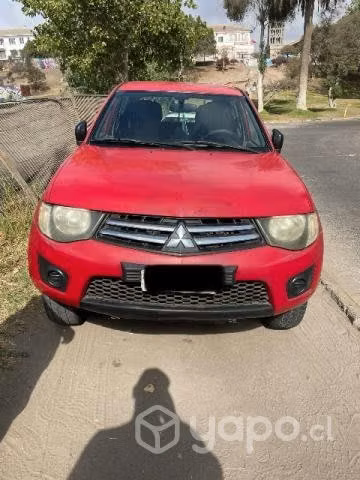 Mitsubishi L200 KATANA CRT 4X4 2.5 2012