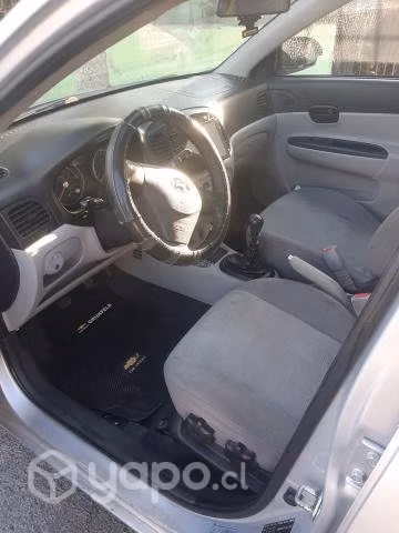 Hyundai accent 2008 full equipo