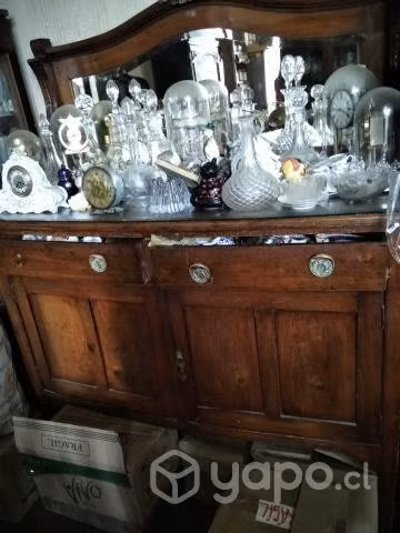 Aparador antiguo en muy buenas codiciones