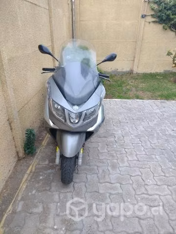 Piaggio X 10