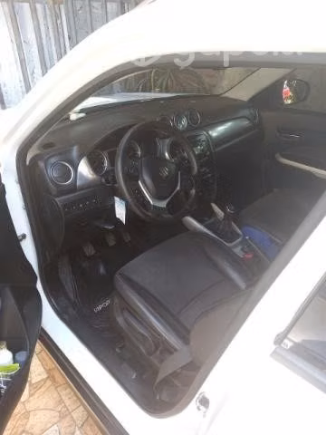Vendo Suzuki Vitara 2016 por renovación