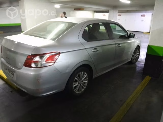 Peugeot 301 2017 automático oportunidade